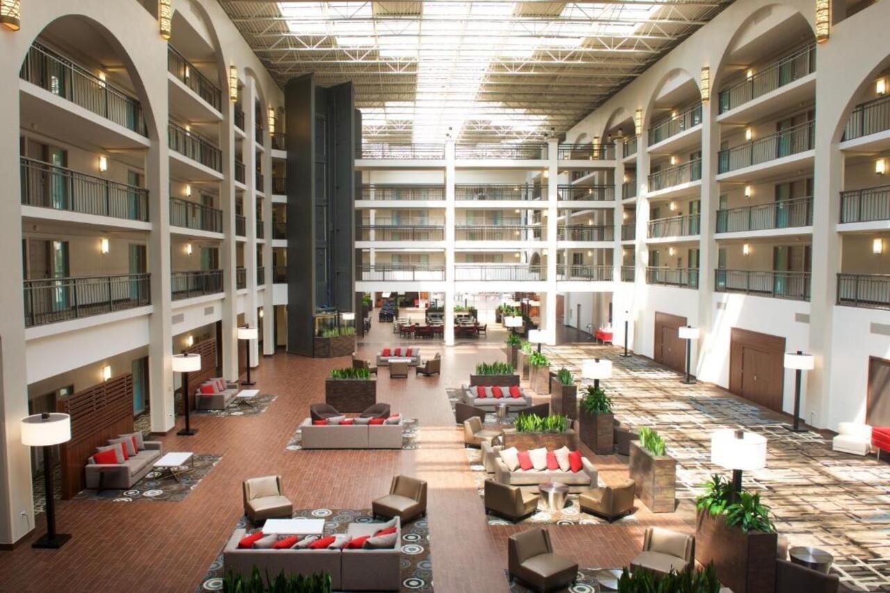 Embassy Suites By Hilton Detroit - Livonia/Novi Kültér fotó