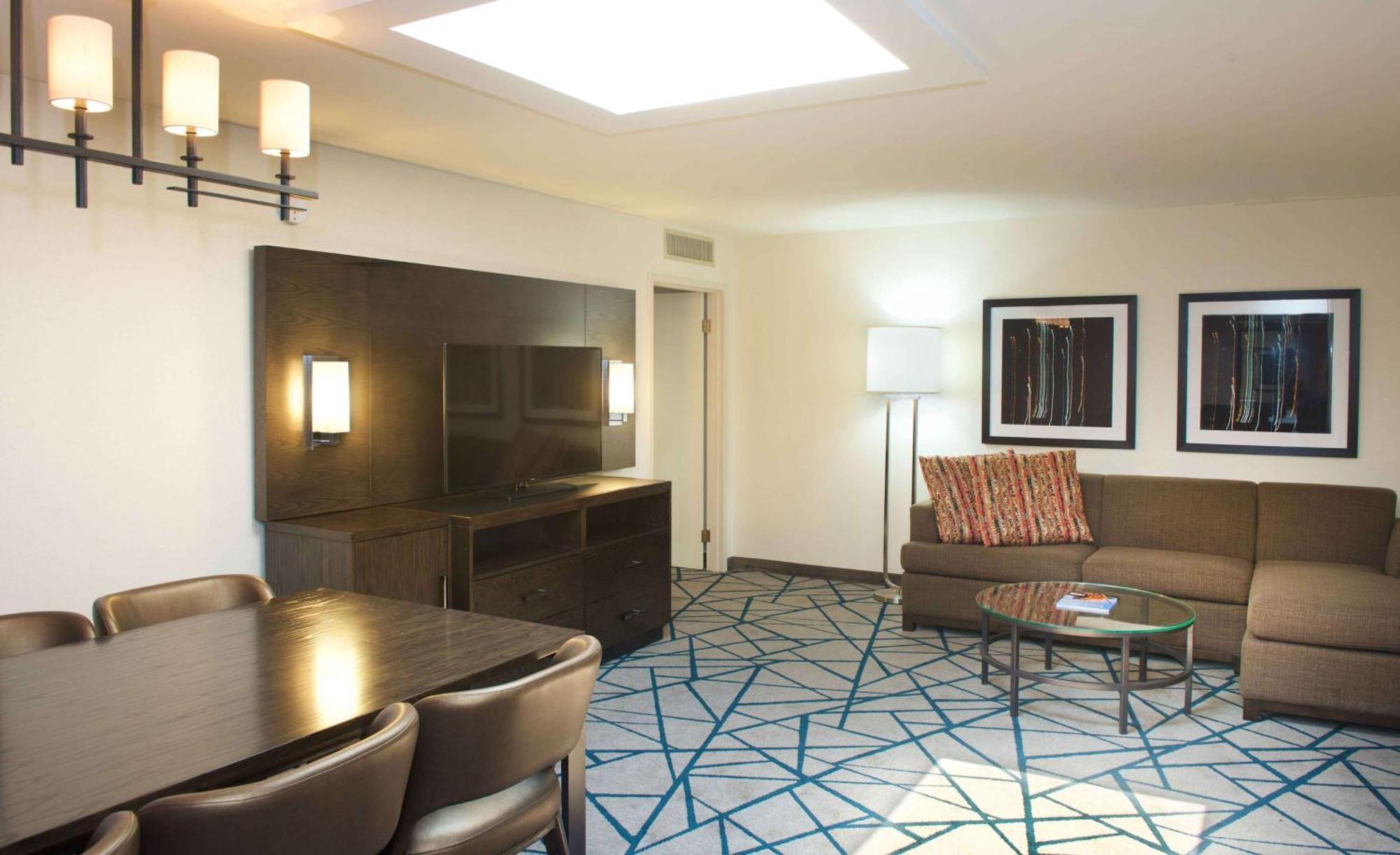 Embassy Suites By Hilton Detroit - Livonia/Novi Kültér fotó