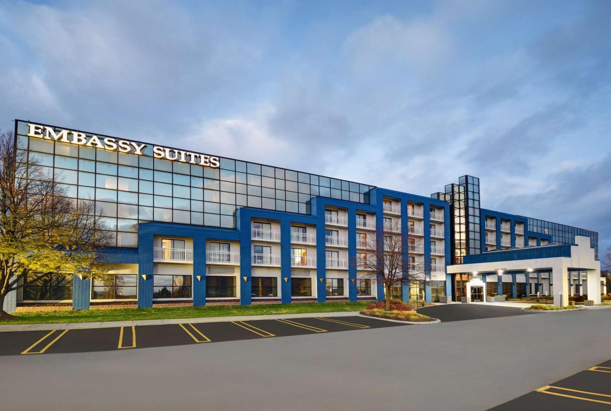 Embassy Suites By Hilton Detroit - Livonia/Novi Kültér fotó