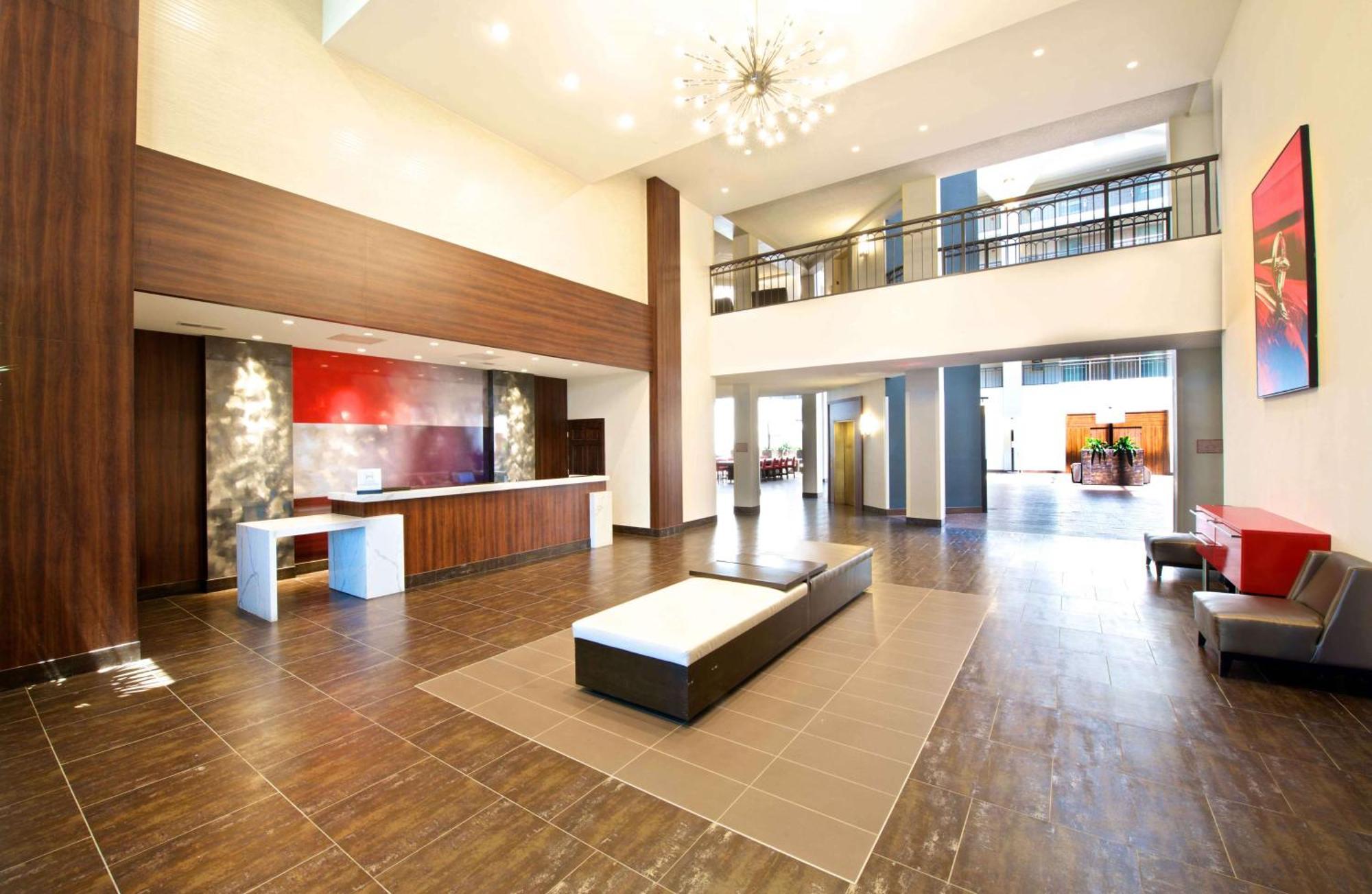 Embassy Suites By Hilton Detroit - Livonia/Novi Kültér fotó