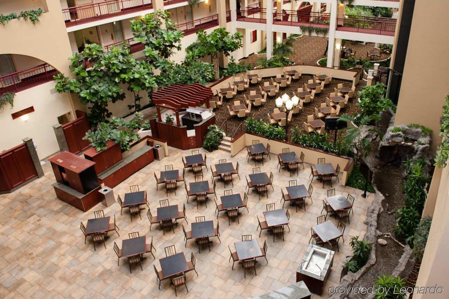 Embassy Suites By Hilton Detroit - Livonia/Novi Kültér fotó