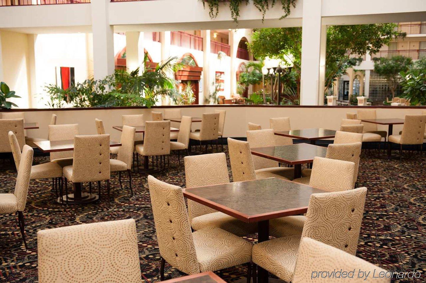 Embassy Suites By Hilton Detroit - Livonia/Novi Kültér fotó