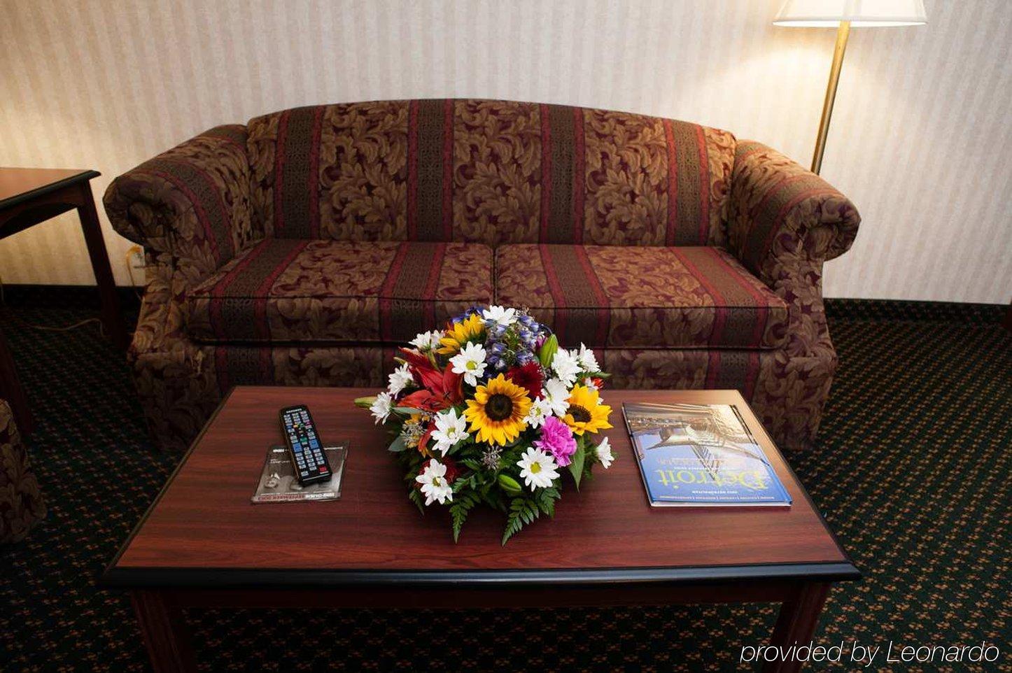 Embassy Suites By Hilton Detroit - Livonia/Novi Kültér fotó