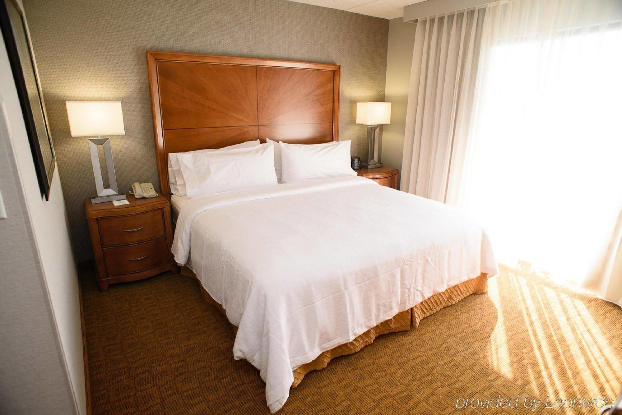 Embassy Suites By Hilton Detroit - Livonia/Novi Kültér fotó