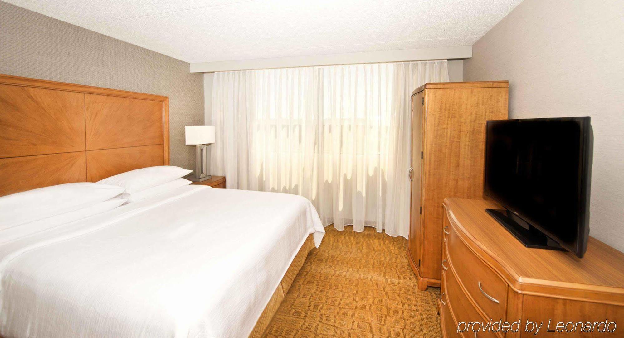 Embassy Suites By Hilton Detroit - Livonia/Novi Kültér fotó