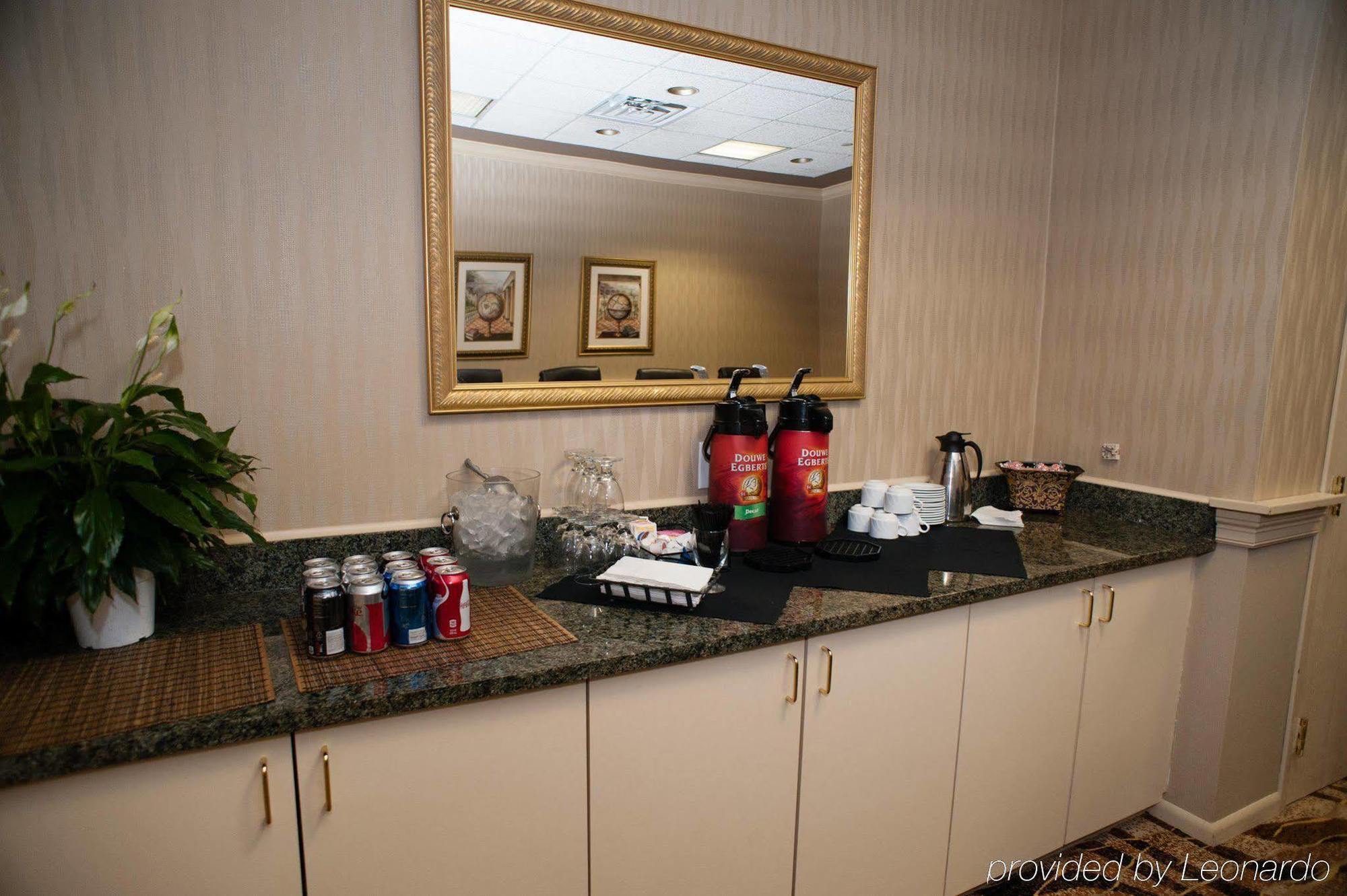 Embassy Suites By Hilton Detroit - Livonia/Novi Kültér fotó