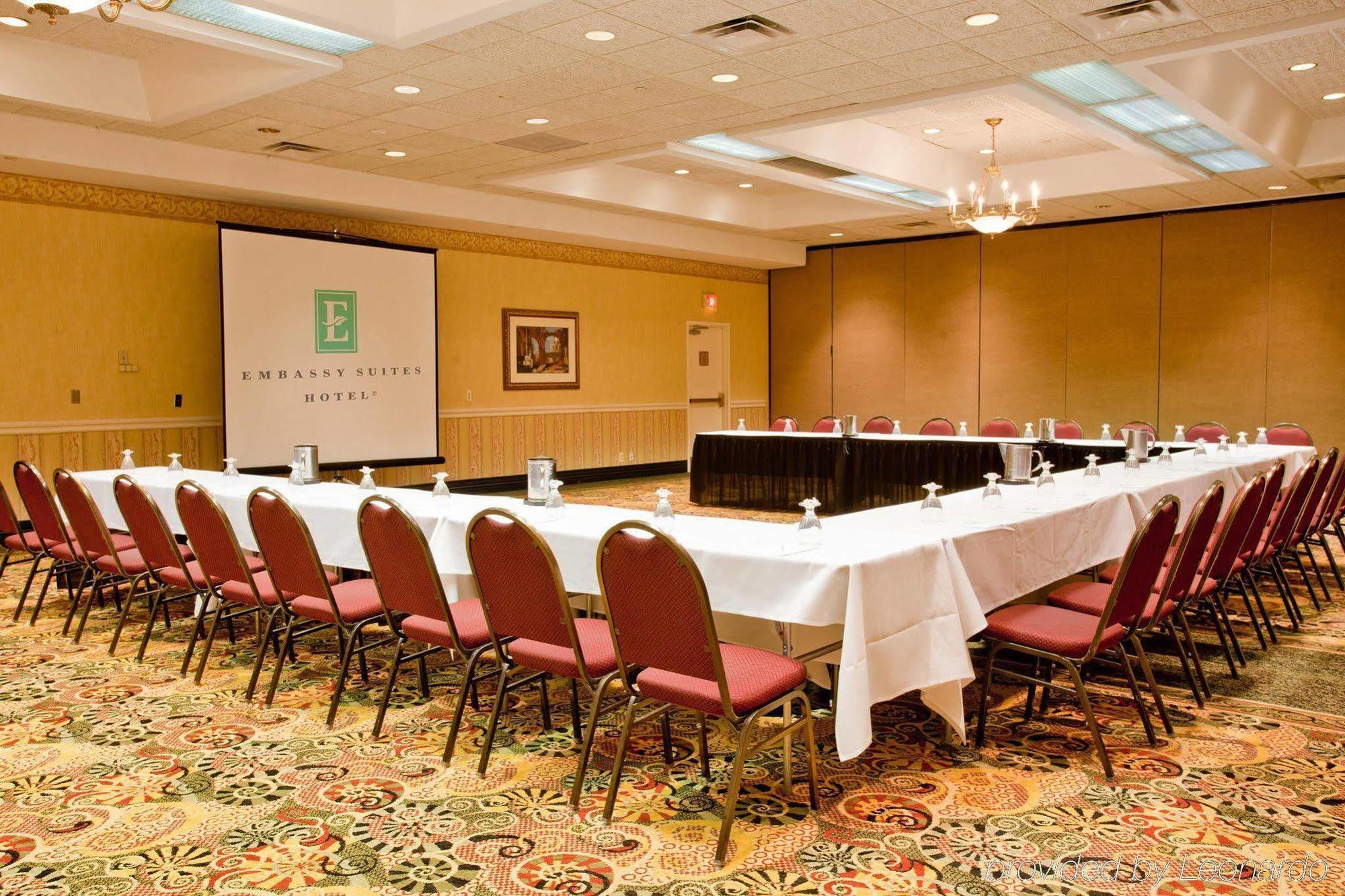 Embassy Suites By Hilton Detroit - Livonia/Novi Kültér fotó