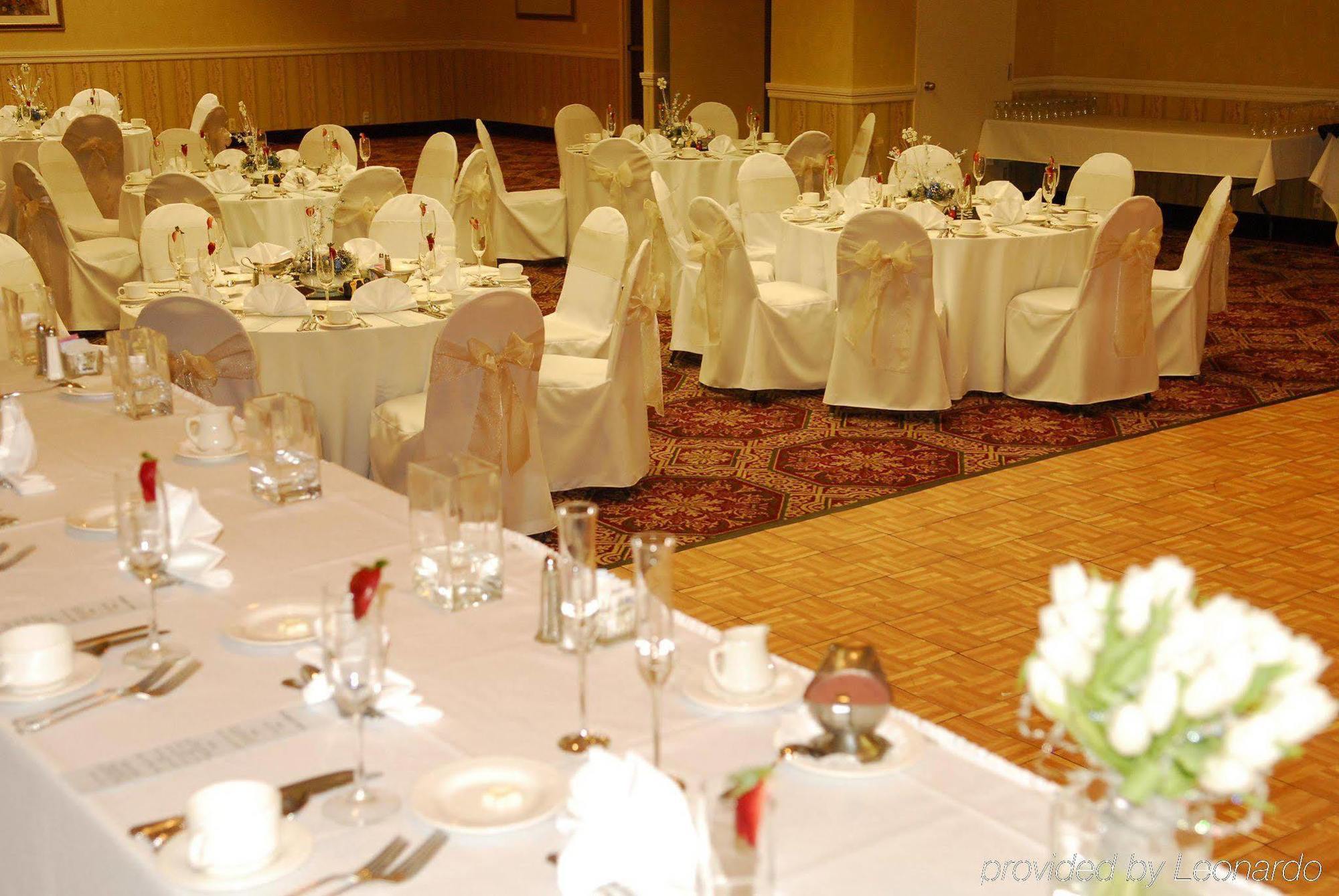 Embassy Suites By Hilton Detroit - Livonia/Novi Kültér fotó